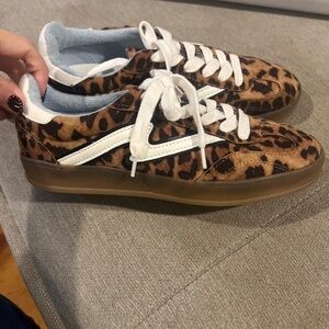Leopard sneakers madden girl